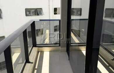 Imagem: O depósito possui 2 Vagas na garagem, 44m² de Área e está