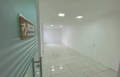 Imagem 13: Isaías Imóveis Vende Casa Comercial no Calhau em Frente ao Ranagedor