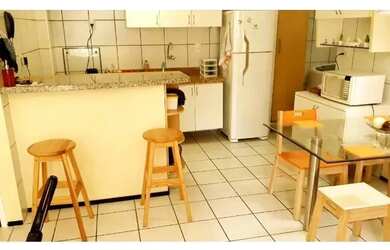 Imagem: O apartamento possui 2 Dormitórios, 2 Banheiros, 2 Vagas na