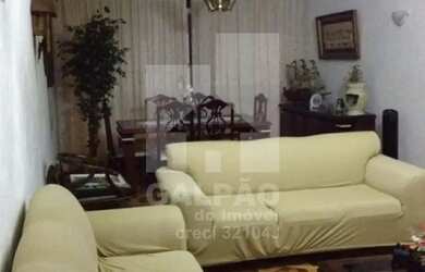 Imagem: O depósito possui 5 Vagas na garagem e 320m² de Área e está