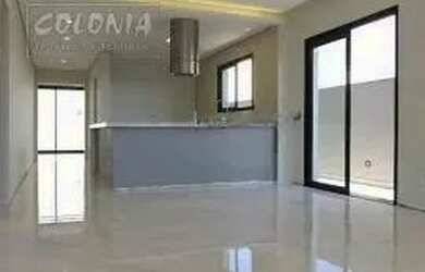 Imagem: A casa possui 3 Dormitórios, 5 Banheiros, 4 Vagas na garagem