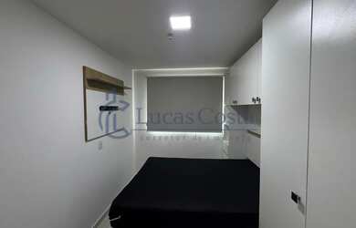 Imagem: O apartamento possui 1 Dormitório, 1 Banheiro, 1 Vaga na garagem