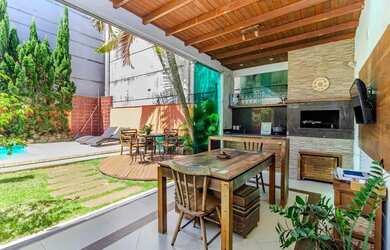 Imagem 3: Casa à venda na Praia dos Amores em Balneário Camboriú