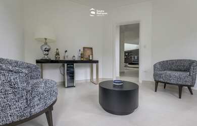 Imagem: A casa em condomínio possui 3 Dormitórios, 5 Banheiros, 4