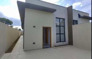 Imagem: A casa possui 3 Dormitórios, 3 Banheiros, 2 Vagas na garagem