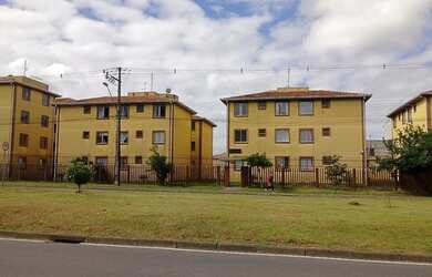 Imagem: O apartamento possui 2 Dormitórios, 1 Banheiro, 1 Vaga na garagem