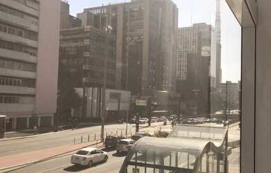 Imagem: O depósito possui 1 Vaga na garagem, 140m² de Área e está