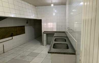 Imagem 6: Loja para aluguel tem 202 metros quadrados vão livre mezanino com 3 quartos