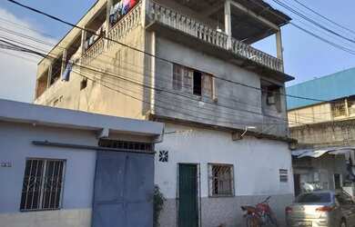 Imagem: A casa possui 5 Dormitórios, 5 Banheiros, 5 Vagas na garagem