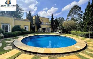 Imagem: A casa em condomínio possui 5 Dormitórios, 5 Banheiros, 5