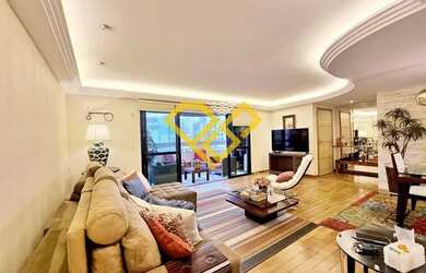 Imagem: O apartamento possui 3 Dormitórios, 5 Banheiros, 3 Vagas na