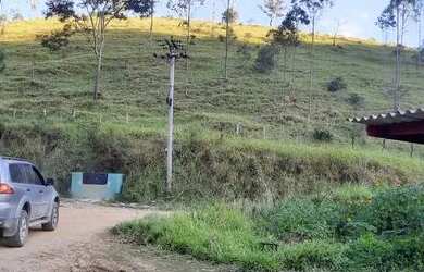 Imagem: O terreno possui 71.300m² de Área e está localizado em Santa