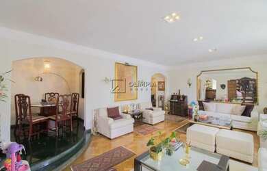 Imagem: O apartamento possui 4 Dormitórios, 5 Banheiros, 4 Vagas na