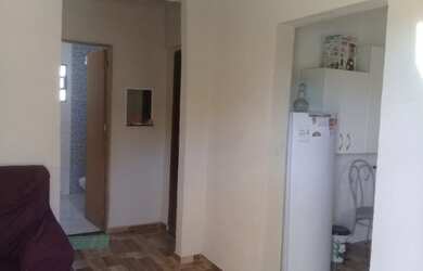 Imagem: A casa possui 2 Dormitórios, 1 Banheiro, 1 Vaga na garagem