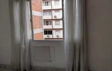 Imagem: A kitnet possui 1 Dormitório, 1 Banheiro, 1 Vaga na garagem