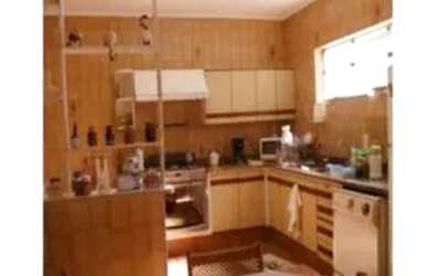 Imagem: A casa possui 3 Dormitórios, 5 Banheiros, 3 Vagas na garagem