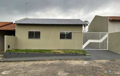 Imagem: A casa em condomínio possui 2 Dormitórios, 1 Banheiro, 2 Vagas