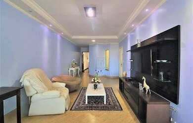 Imagem: A casa possui 3 Dormitórios, 4 Banheiros, 4 Vagas na garagem