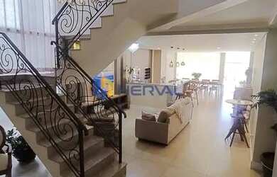 Imagem: A casa em condomínio possui 3 Dormitórios, 5 Banheiros, 4