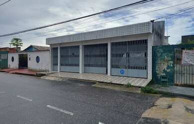 Imagem: A casa possui 3 Dormitórios, 4 Banheiros, 3 Vagas na garagem