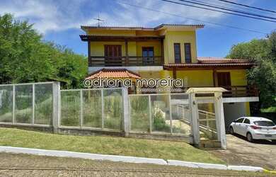 Imagem: A casa em condomínio possui 3 Dormitórios, 4 Banheiros, 3