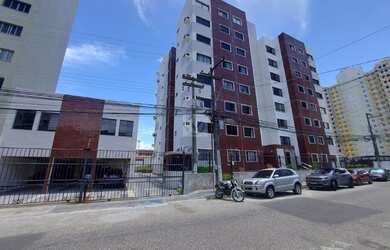 Imagem: O apartamento possui 3 Dormitórios, 1 Banheiro, 1 Vaga na garagem