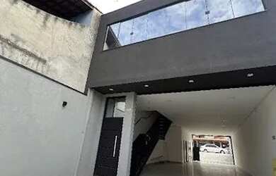 Imagem: O depósito possui 4 Vagas na garagem, 500m² de Área e está