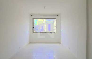 Imagem: O apartamento possui 1 Dormitório, 1 Banheiro, 45m² de Área