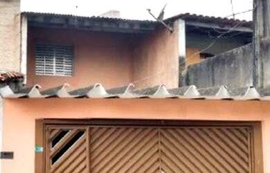 Imagem: A casa possui 2 Dormitórios, 1 Banheiro, 134m² de Área e