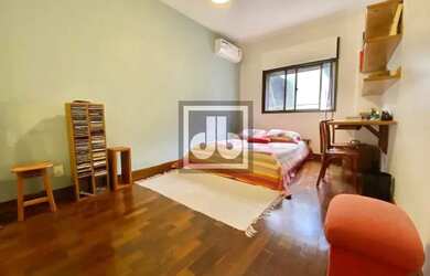 Imagem 11: Edifício adjacente á Rua Rainha Guilhermina 272 metros Varanda 4 quartos...