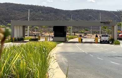 Imagem: O terreno possui 455m² de Área e está localizado em Montes