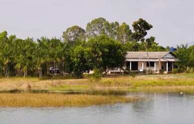 Imagem: A chácara possui 9900m² de Área e está localizado em Centro