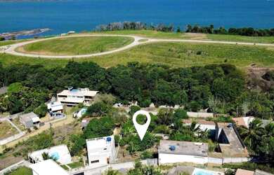 Imagem: O terreno possui 575m² de Área e está localizado em Santa