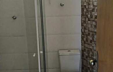 Imagem: O apartamento possui 1 Dormitório, 1 Banheiro, 1 Vaga na garagem