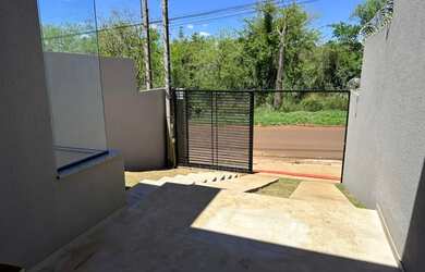 Imagem 2: Casa à venda e para alugar no Jardim Maria Celina com 2 quartos na Região Norte de Londrin