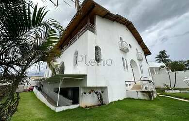 Imagem: A casa possui 5 Dormitórios, 2 Banheiros, 3 Vagas na garagem