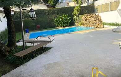 Imagem: A casa em condomínio possui 4 Dormitórios, 5 Banheiros, 5