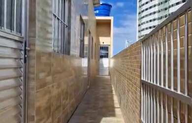 Imagem: A casa possui 1 Dormitório, 1 Banheiro, 20m² de Área e está