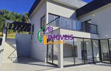 Imagem: A casa em condomínio possui 3 Dormitórios, 5 Banheiros, 3