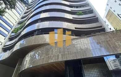 Imagem: O apartamento possui 4 Dormitórios, 4 Banheiros, 2 Vagas na