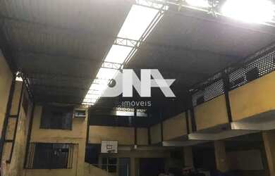 Imagem: A casa possui 5 Dormitórios, 5 Banheiros, 3 Vagas na garagem