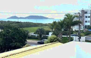 Imagem: A casa possui 3 Dormitórios, 3 Banheiros, 3 Vagas na garagem