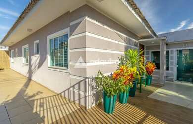 Imagem: A casa possui 3 Dormitórios, 2 Banheiros, 157m² de Área e