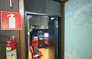 Imagem 3: Estúdio completo para podcast