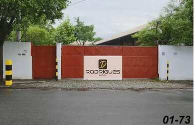 Imagem: O depósito possui 5 Vagas na garagem, 2.304m² de Área, Imóvel