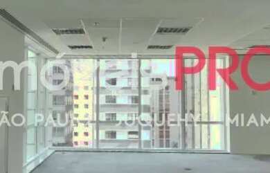 Imagem: O depósito possui 5 Vagas na garagem, 898m² de Área e está