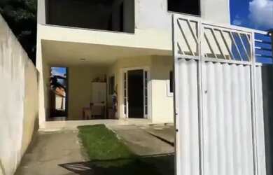 Imagem: Casa grande, 3 quartos, 2 banheiros, quintal grande