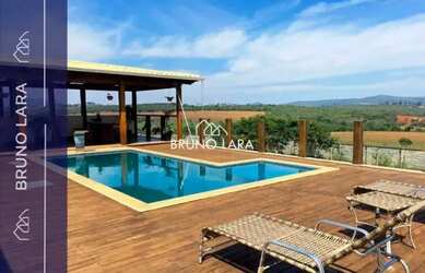 Imagem: A casa em condomínio possui 3 Dormitórios, 3 Banheiros, 5