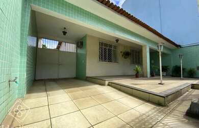 Imagem: Casa para Venda em Volta Redonda / RJ no bairro São Lucas