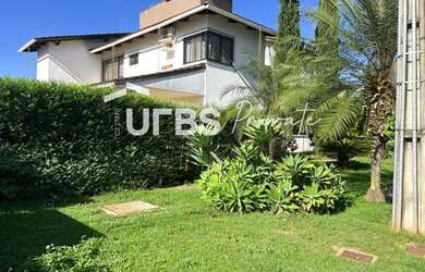 Imagem: A casa possui 4 Dormitórios, 5 Banheiros, 5 Vagas na garagem